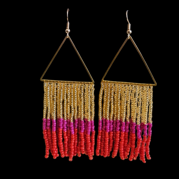 NWT - Handmade Gold and Pink Beaded Triangle Earrings - Picture 11 of 12